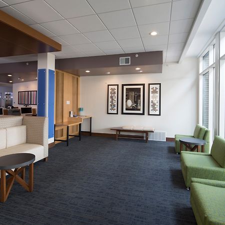 Holiday Inn Express & Suites Alpena - Downtown By Ihg Exterior photo