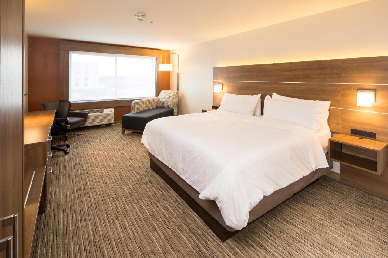 Holiday Inn Express & Suites Alpena - Downtown By Ihg Exterior photo